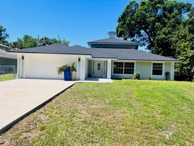 Recently Sold: $350,000 (4 beds, 3 baths, 1994 Square Feet)