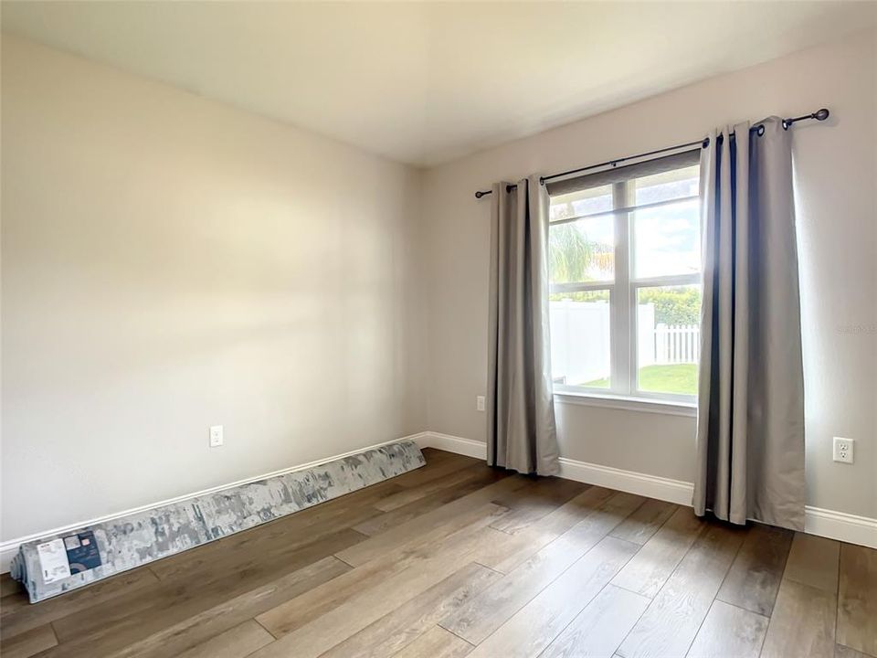 For Sale: $334,900 (3 beds, 2 baths, 1600 Square Feet)