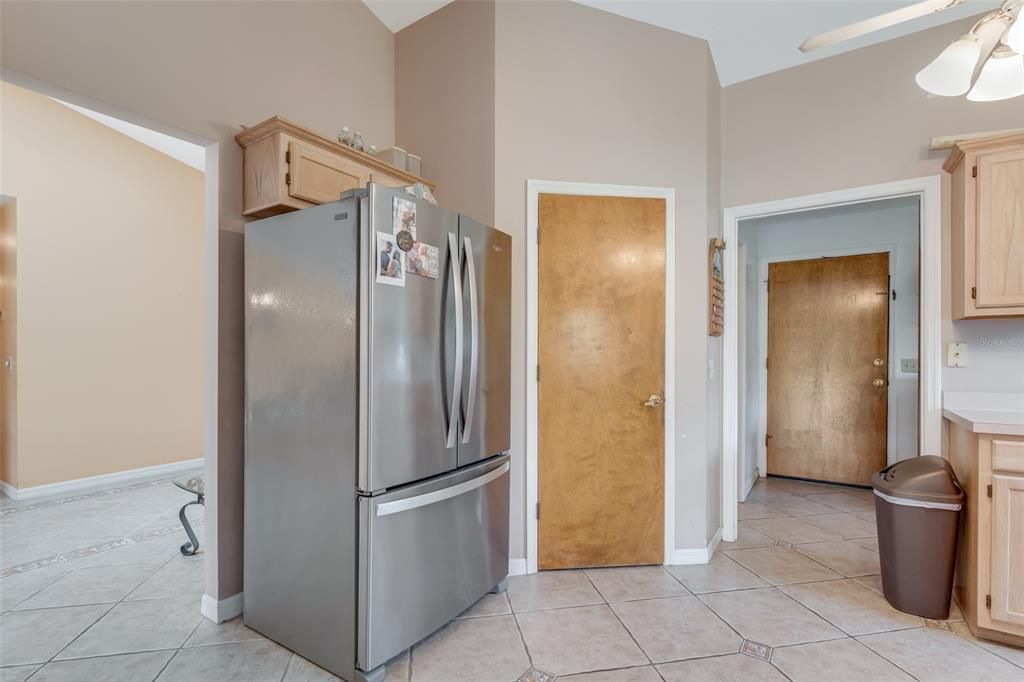 Recently Sold: $450,000 (4 beds, 2 baths, 2218 Square Feet)