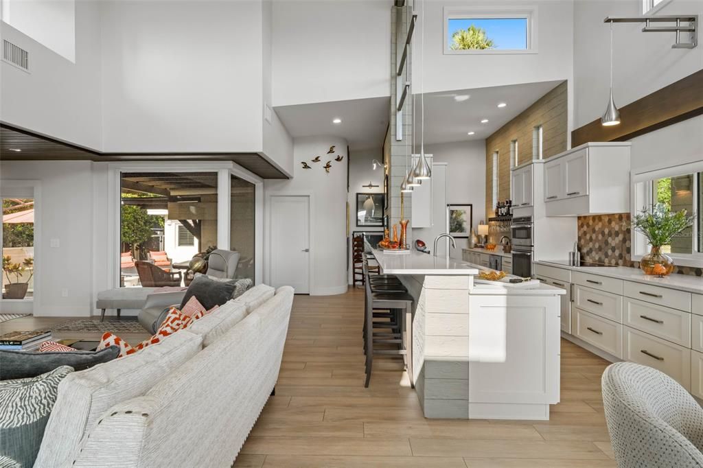 Recently Sold: $1,650,000 (2 beds, 2 baths, 1400 Square Feet)