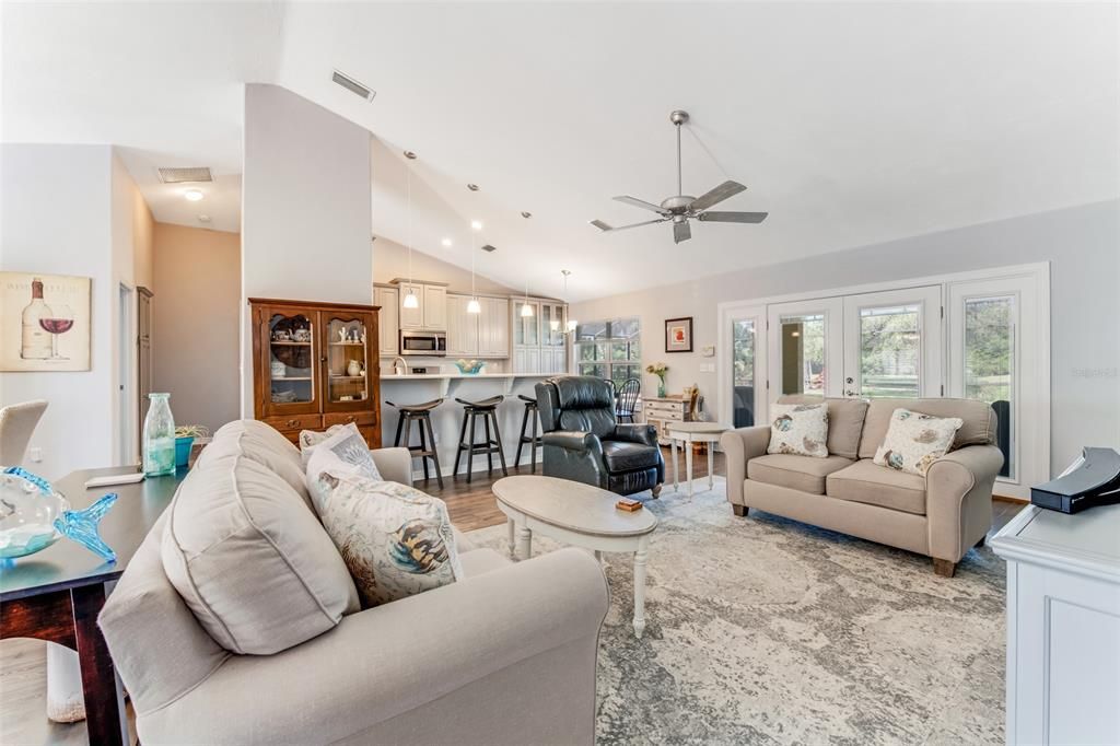 Recently Sold: $589,000 (3 beds, 2 baths, 2101 Square Feet)