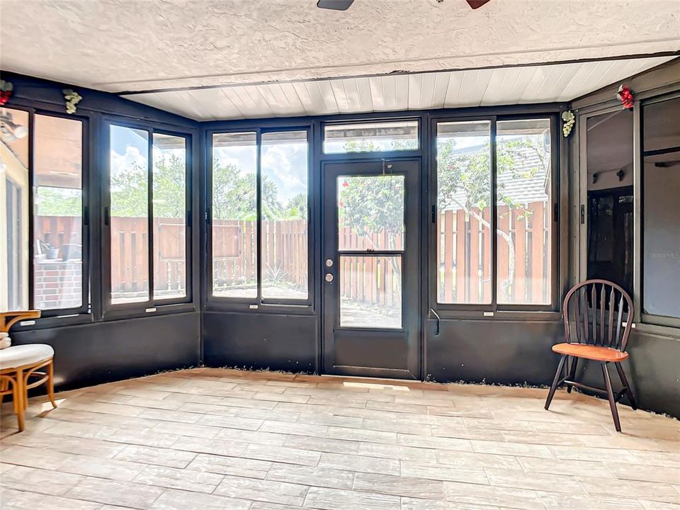 For Sale: $369,000 (3 beds, 2 baths, 1736 Square Feet)