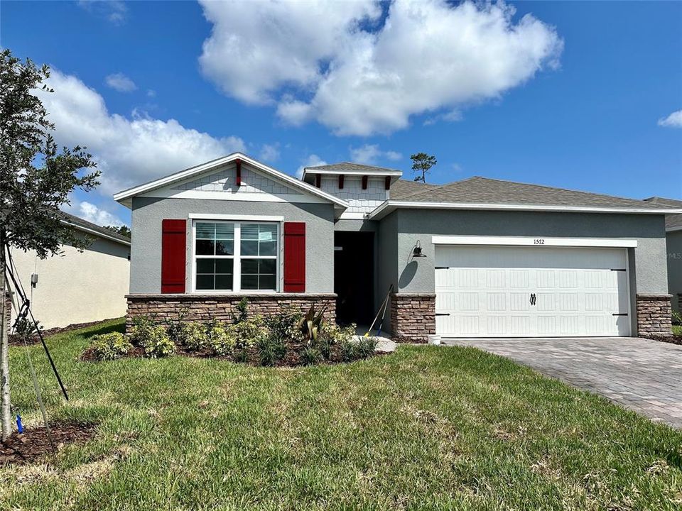 Recently Sold: $371,990 (4 beds, 2 baths, 2034 Square Feet)