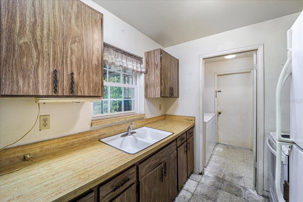 Recently Sold: $215,000 (2 beds, 2 baths, 1036 Square Feet)