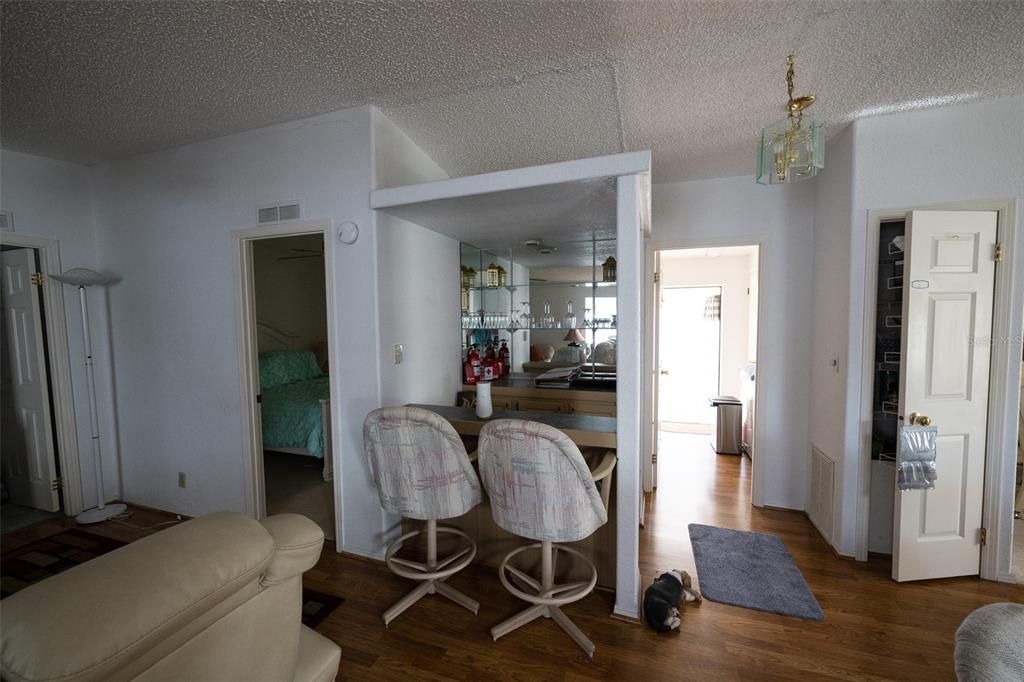 Active With Contract: $170,900 (2 beds, 2 baths, 1576 Square Feet)