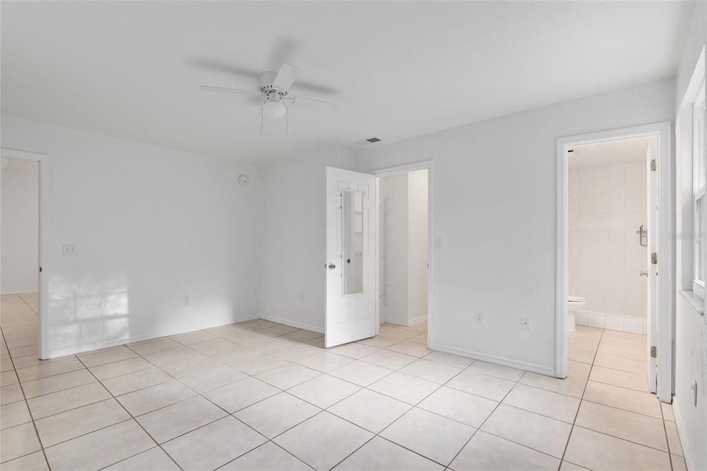 For Sale: $370,000 (3 beds, 2 baths, 1688 Square Feet)