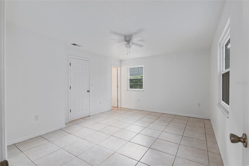 For Sale: $370,000 (3 beds, 2 baths, 1688 Square Feet)