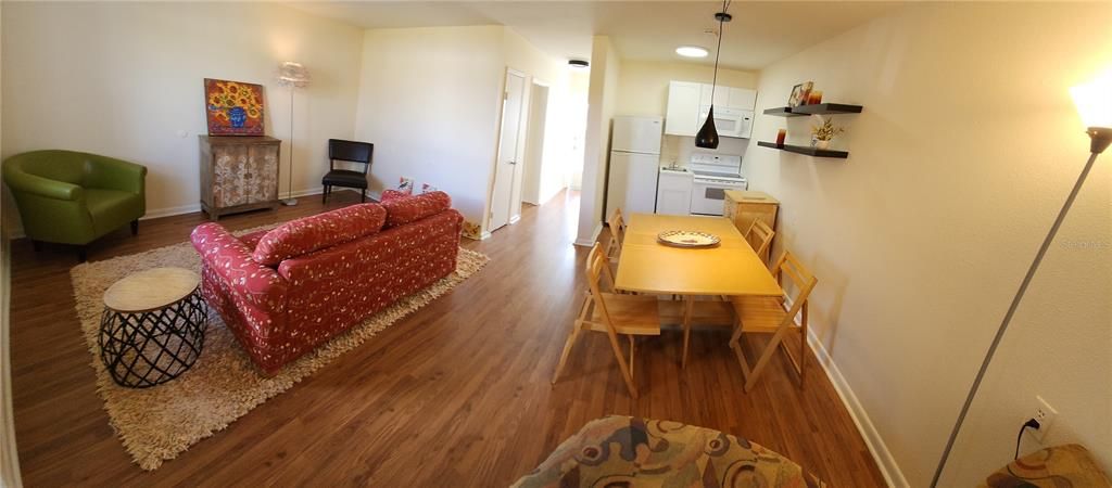 For Sale: $89,500 (1 beds, 1 baths, 421 Square Feet)