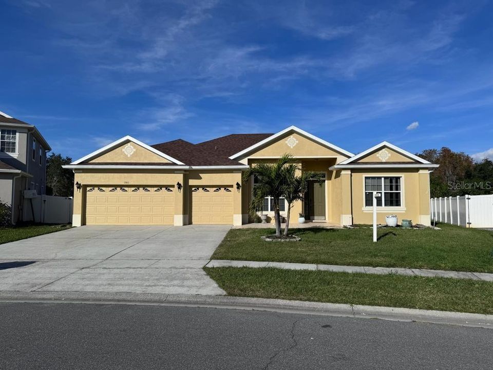 最近售出: $590,000 (5 贝兹, 4 浴室, 3014 平方英尺)