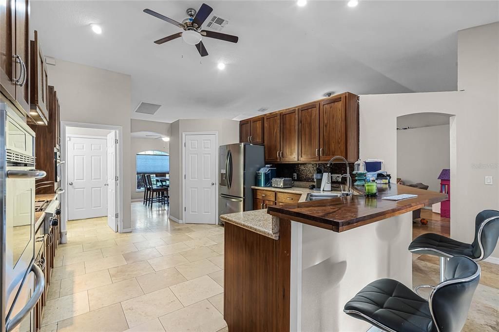 Active With Contract: $389,900 (4 beds, 3 baths, 2333 Square Feet)