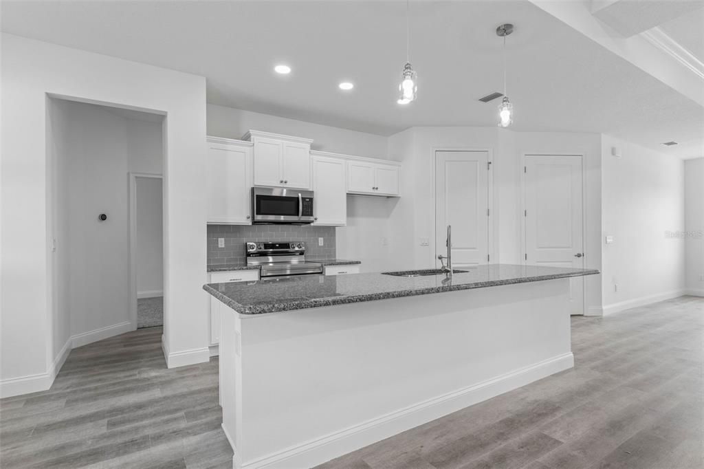 Active With Contract: $379,900 (3 beds, 2 baths, 2117 Square Feet)