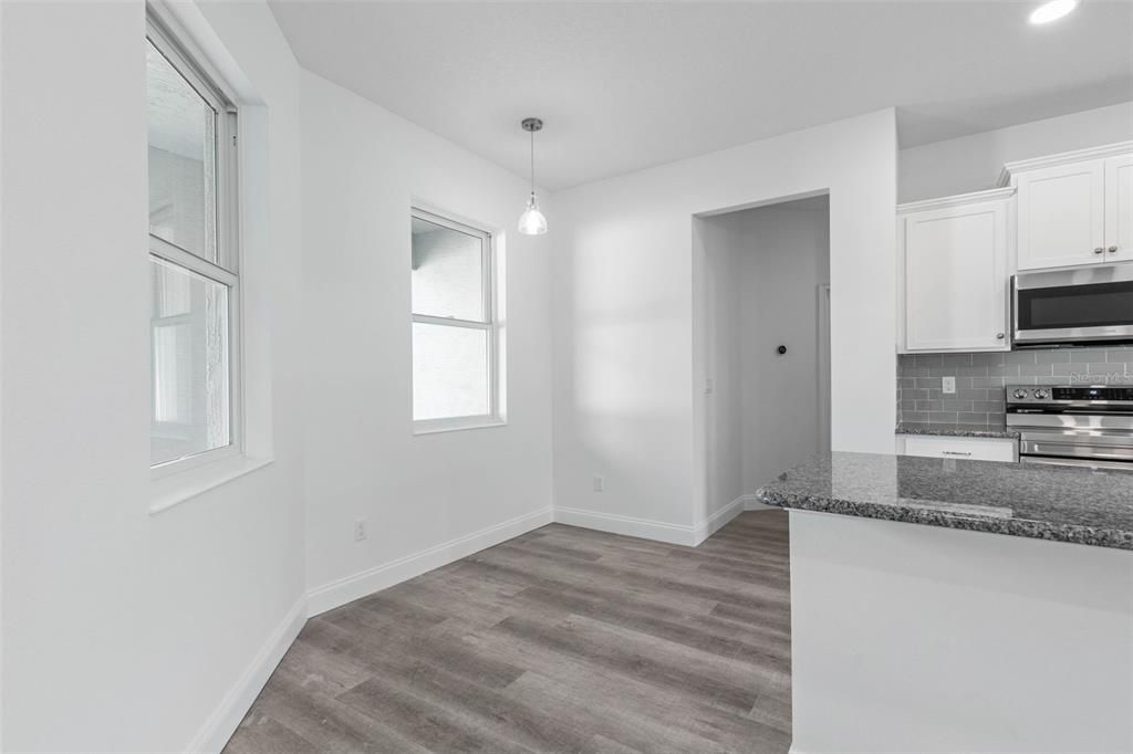 Active With Contract: $379,900 (3 beds, 2 baths, 2117 Square Feet)