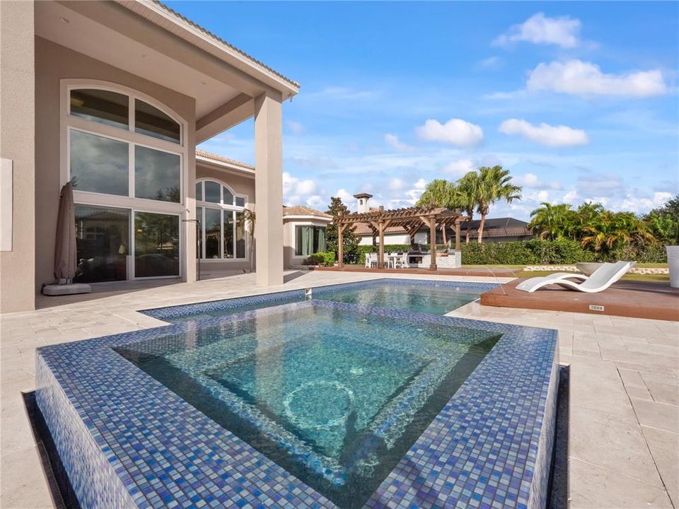 Recently Sold: $2,600,000 (5 beds, 5 baths, 5734 Square Feet)