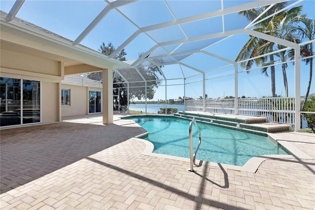 Recently Sold: $1,190,000 (3 beds, 3 baths, 3579 Square Feet)