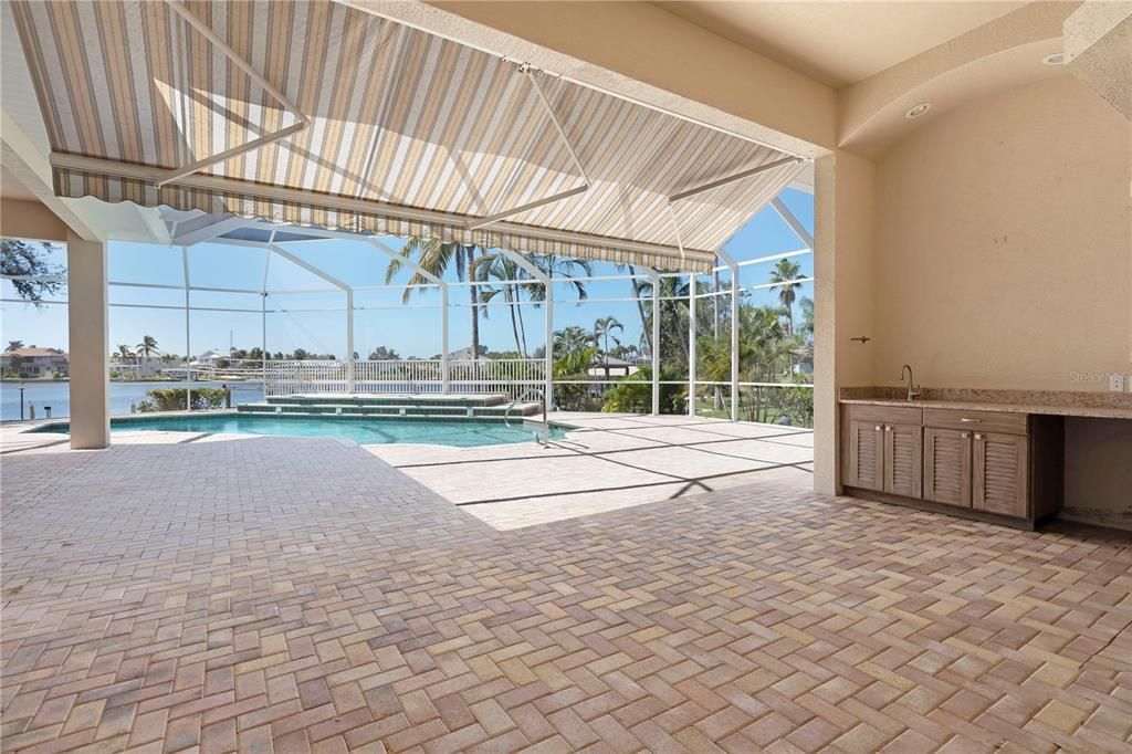 Recently Sold: $1,190,000 (3 beds, 3 baths, 3579 Square Feet)