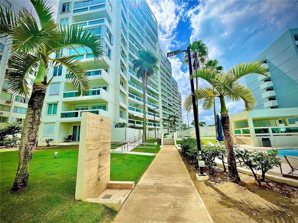 Recently Sold: $625,000 (2 beds, 2 baths, 1323 Square Feet)