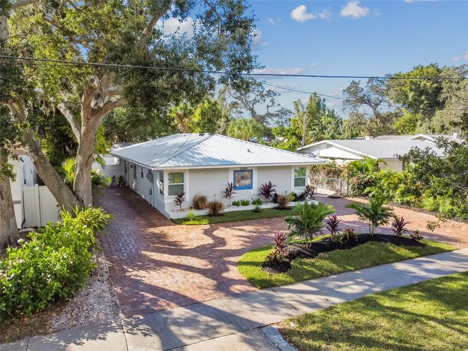 Recently Sold: $739,997 (0 beds, 0 baths, 2486 Square Feet)