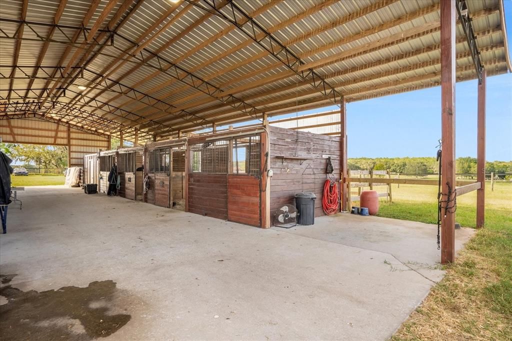 На продажу: $850,000 (20.00 acres)