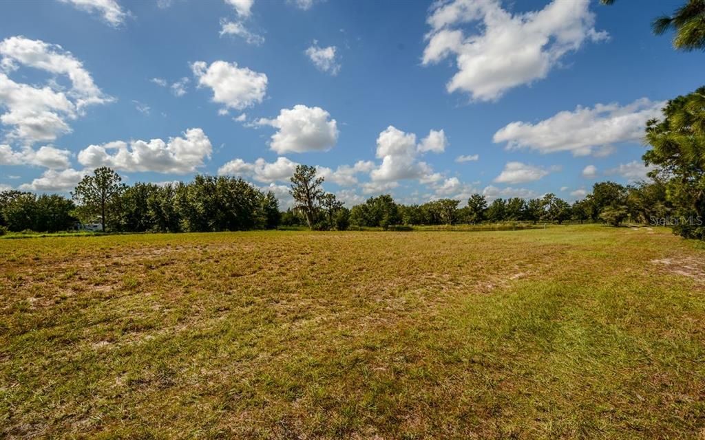 Vendido Recientemente: $239,900 (5.10 acres)