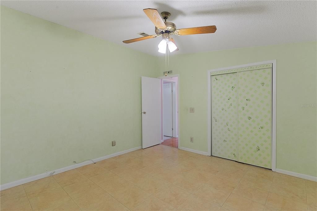 Recently Sold: $180,000 (2 beds, 2 baths, 1196 Square Feet)