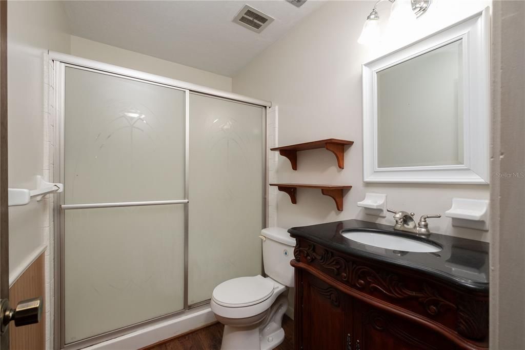 最近售出: $349,000 (4 贝兹, 3 浴室, 1868 平方英尺)