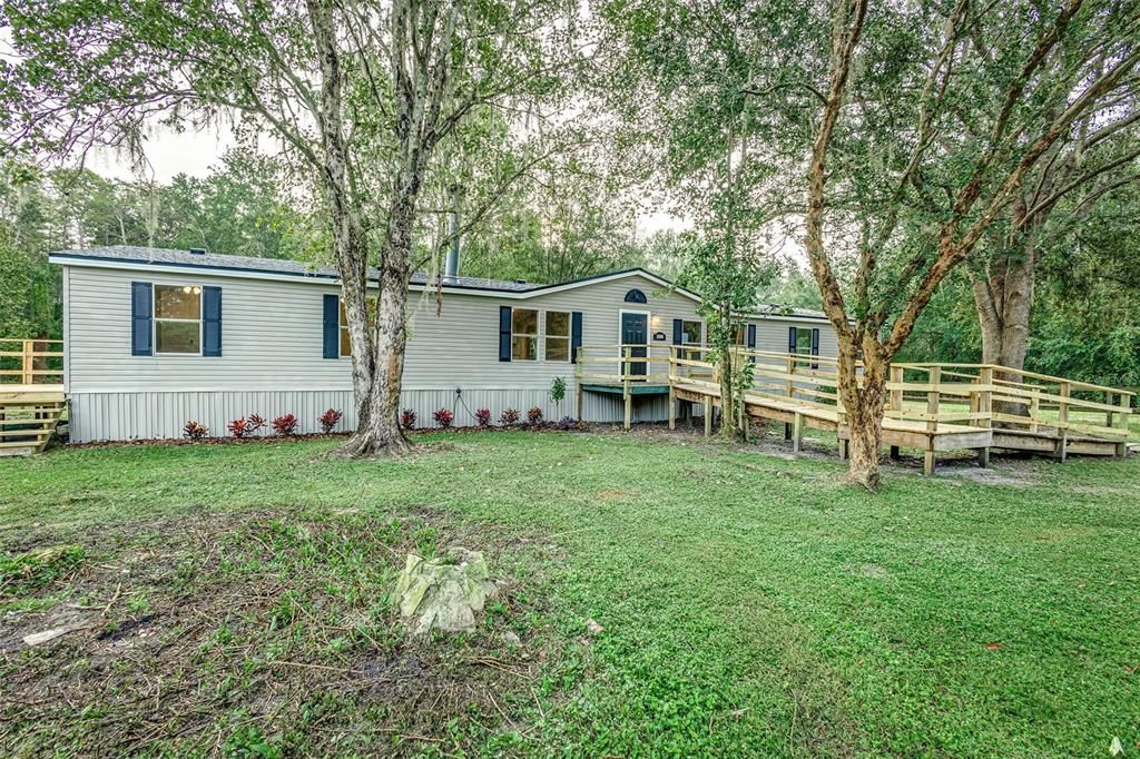 Недавно продано: $394,950 (4 спален, 2 ванн, 2128 Квадратных фут)