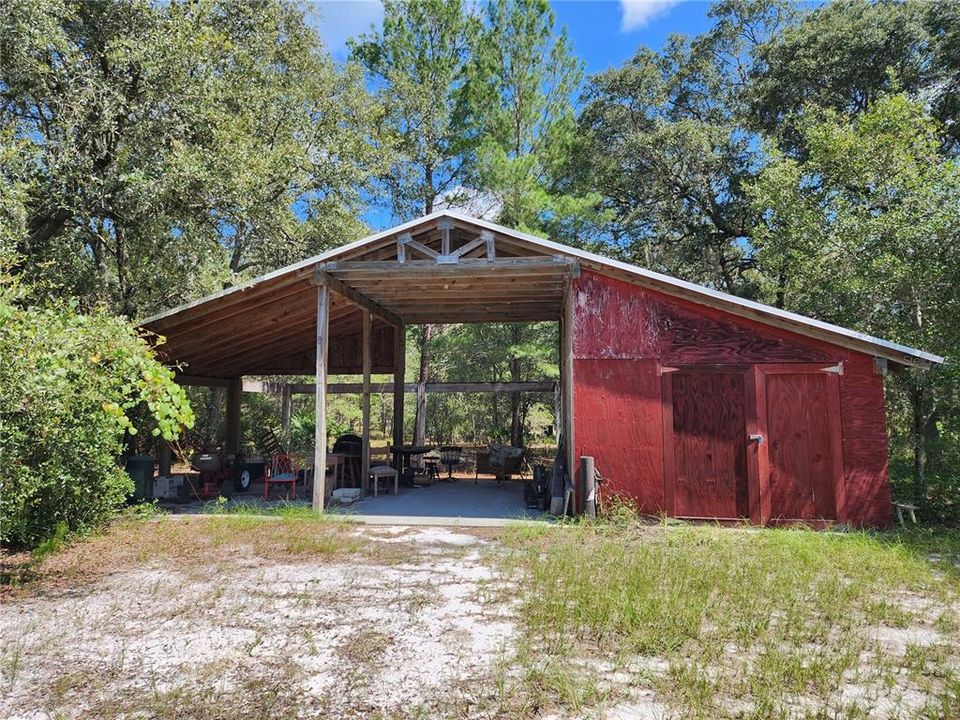 648 sf barn 36x18 interior