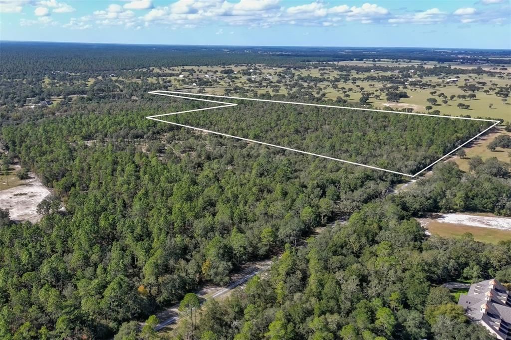 На продажу: $615,000 (39.47 acres)