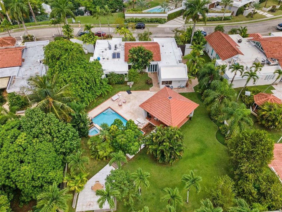 Recently Sold: $1,750,000 (4 beds, 3 baths, 3200 Square Feet)