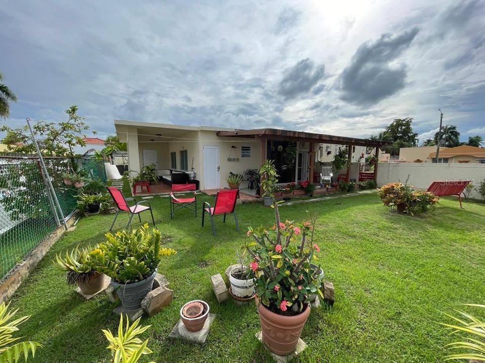 Vendido Recientemente: $390,000 (3 camas, 2 baños, 1244 Pies cuadrados)