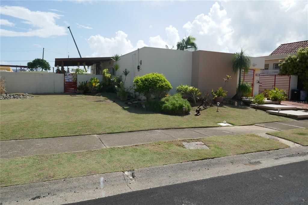 Recently Sold: $390,000 (3 beds, 2 baths, 1244 Square Feet)