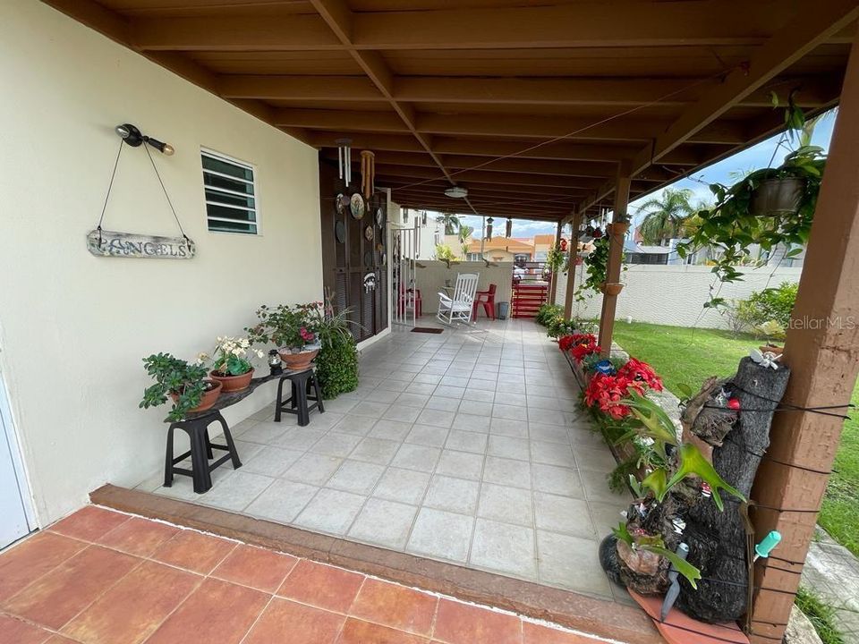 Vendido Recientemente: $390,000 (3 camas, 2 baños, 1244 Pies cuadrados)