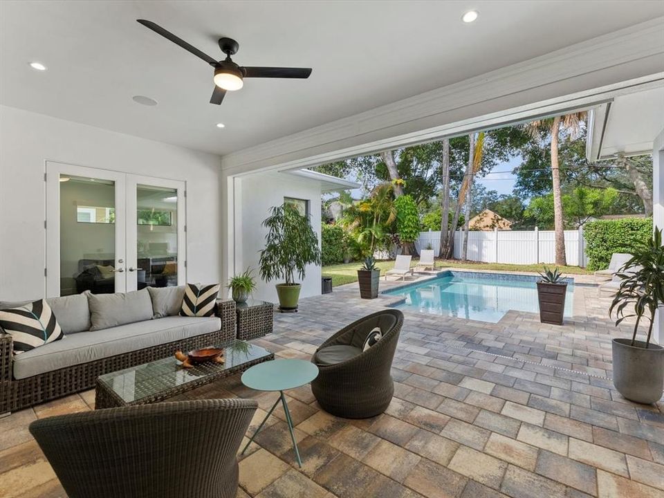 Outdoor Patio with Retractable Screens