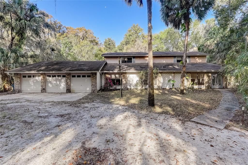Recently Sold: $388,900 (5 beds, 3 baths, 3376 Square Feet)