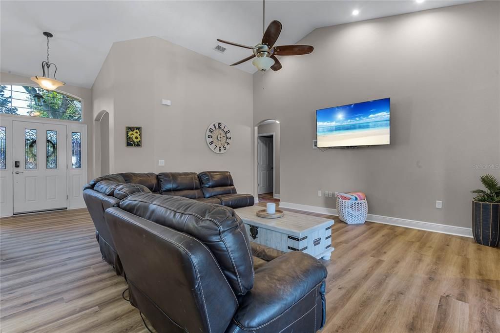 Active With Contract: $650,000 (4 beds, 3 baths, 2172 Square Feet)