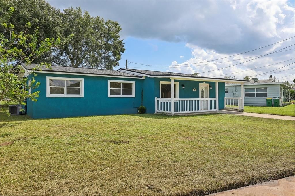 Active With Contract: $269,990 (3 beds, 2 baths, 1410 Square Feet)