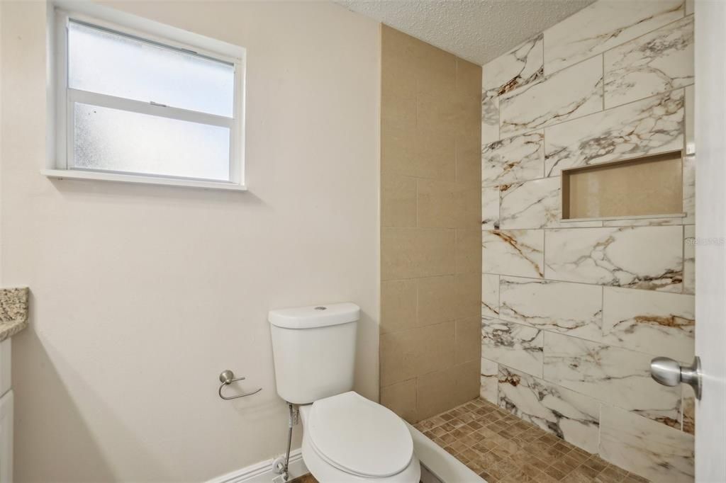 Active With Contract: $269,990 (3 beds, 2 baths, 1410 Square Feet)