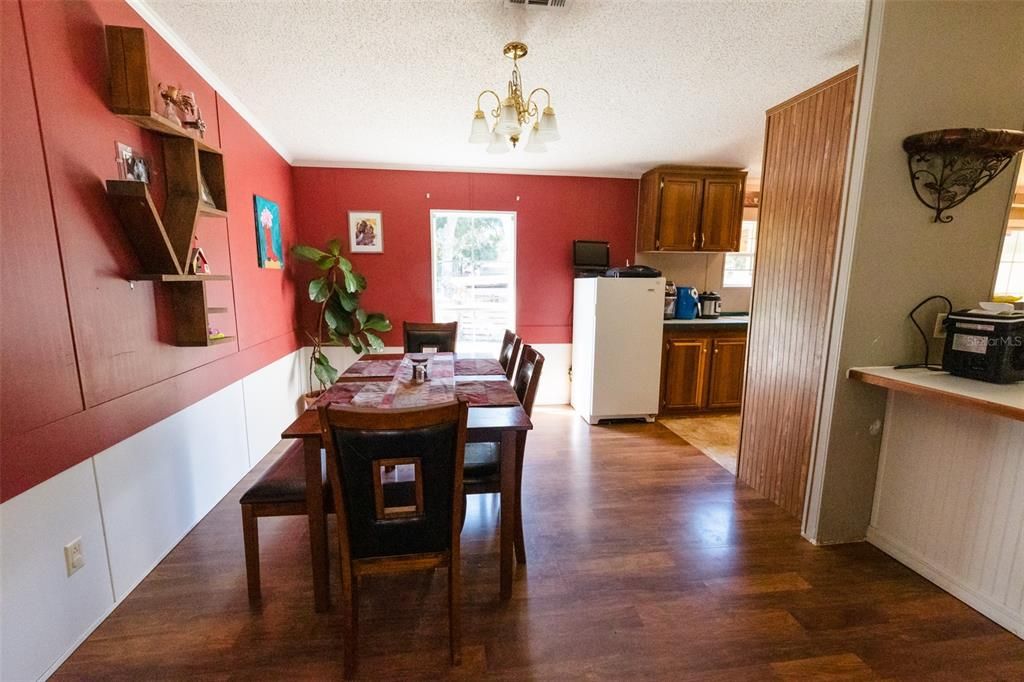 Vendido Recientemente: $265,000 (3 camas, 2 baños, 1848 Pies cuadrados)