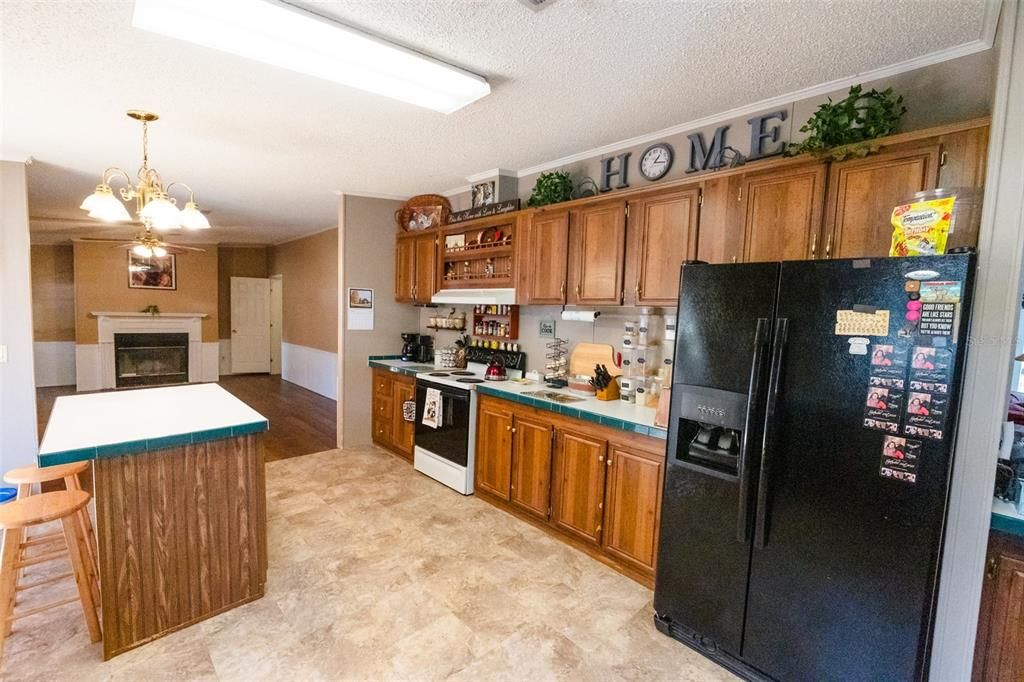 Recently Sold: $265,000 (3 beds, 2 baths, 1848 Square Feet)