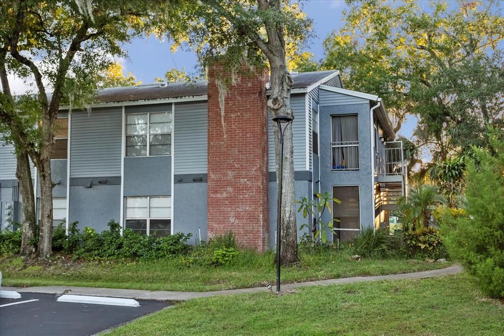 Recently Sold: $179,900 (2 beds, 2 baths, 912 Square Feet)