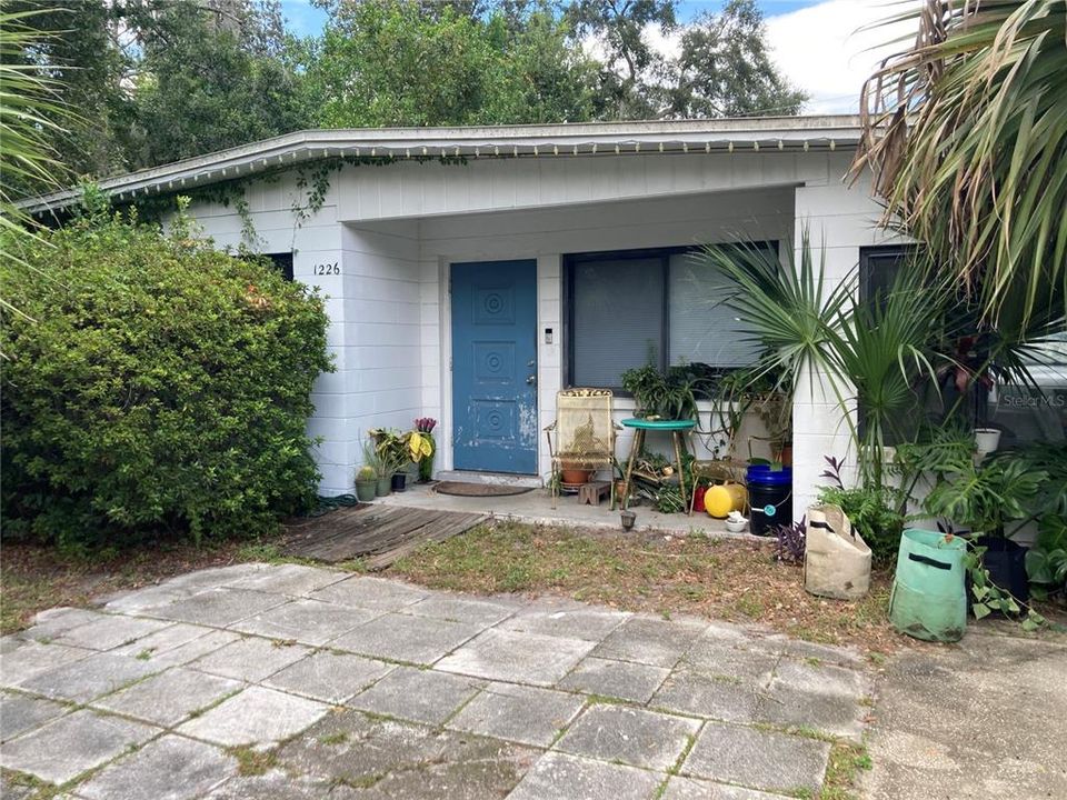 Recently Sold: $182,000 (2 beds, 1 baths, 1293 Square Feet)