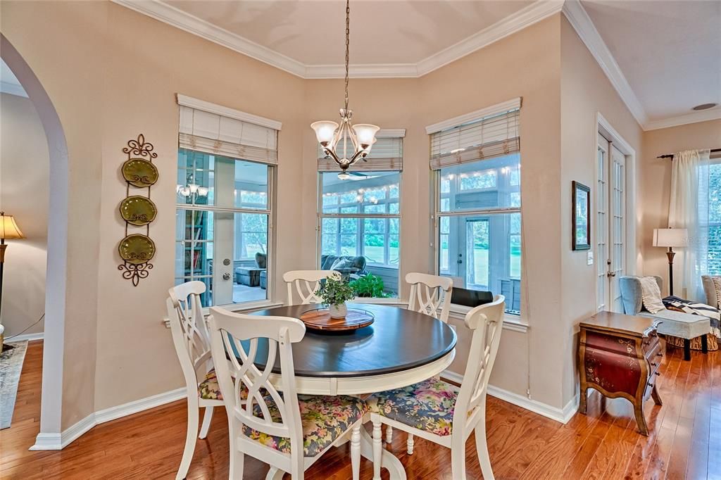 Kitchen Dining Area