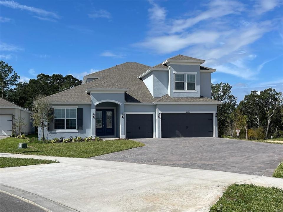 Recently Sold: $888,722 (6 beds, 4 baths, 3972 Square Feet)