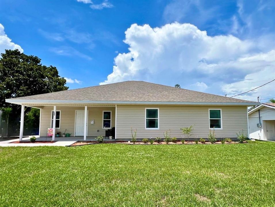 Active With Contract: $350,000 (4 beds, 2 baths, 1992 Square Feet)