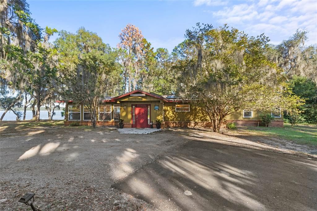 Recently Sold: $809,000 (3 beds, 3 baths, 2640 Square Feet)