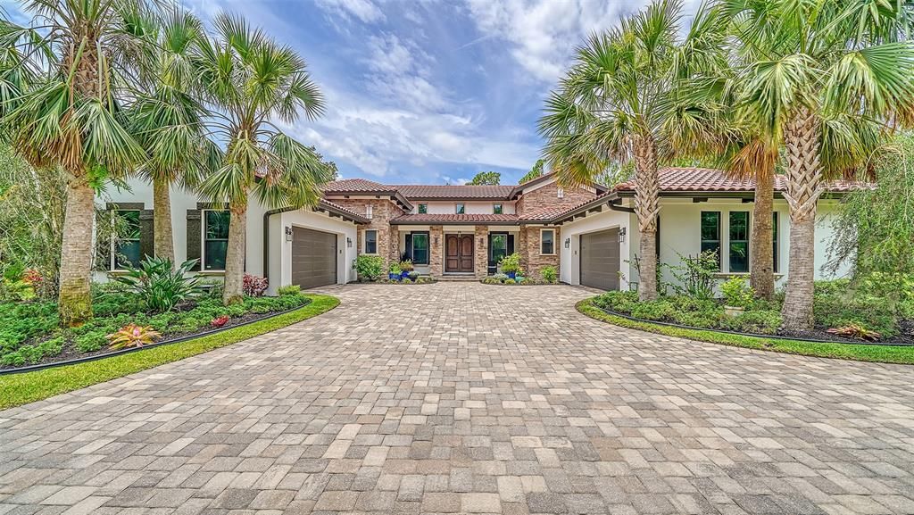 Recently Sold: $2,395,000 (3 beds, 3 baths, 3030 Square Feet)