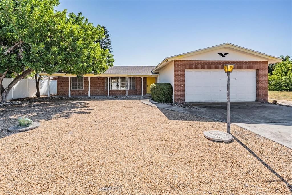 Active With Contract: $655,000 (3 beds, 2 baths, 1358 Square Feet)