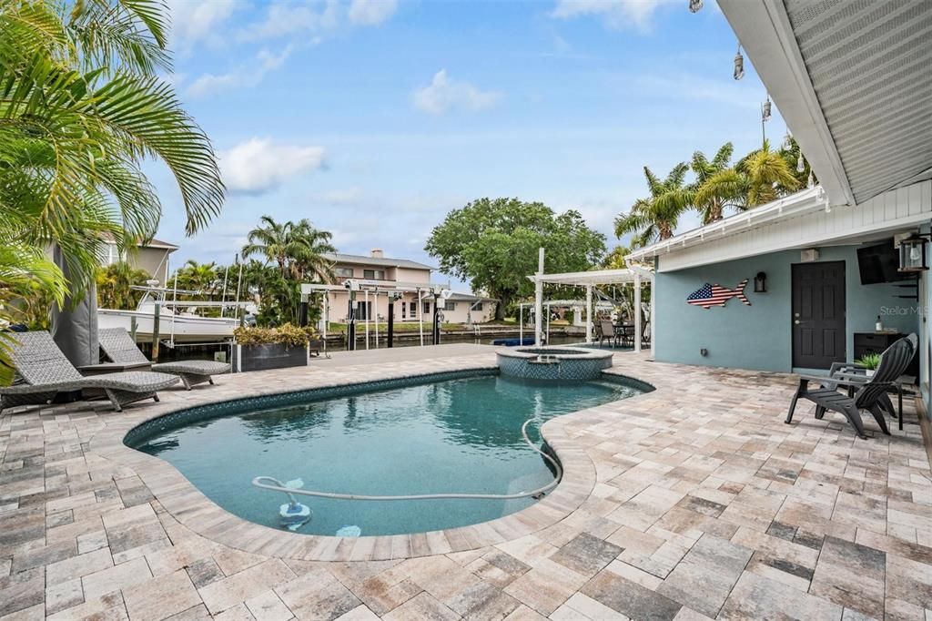 Recently Sold: $1,415,000 (4 beds, 3 baths, 1946 Square Feet)