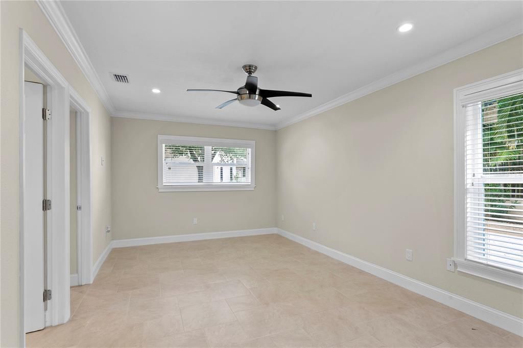 Active With Contract: $6,500 (4 beds, 3 baths, 2019 Square Feet)