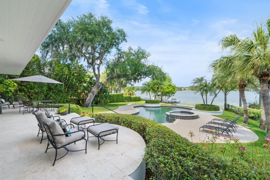 For Sale: $4,995,000 (5 beds, 7 baths, 5847 Square Feet)